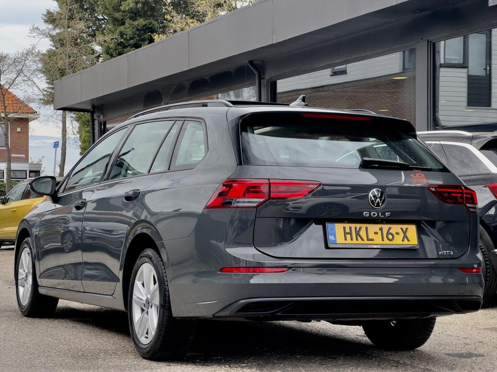 Volkswagen Golf Variant 1.0 eTSI AUT7 LIFE 81D.KM! PANODAK N, Auto's, Volkswagen, Gebruikt, Stationwagon, 3 cilinders, Golf Variant