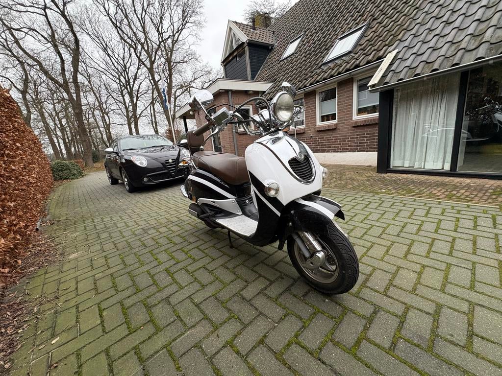 Senzo Scooter - Zwart/Wit met Bruin Zadel, Ophalen, Gebruikt, Overige typen, Overige merken