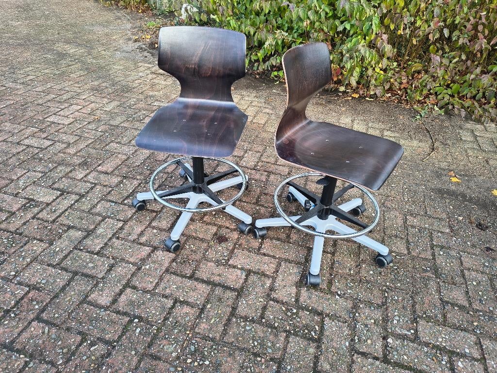 bureaustoel, werkplaatsstoel houten zitting tot 70cm hoog, Ophalen, Zo goed als nieuw, Bruin, Bureaustoel