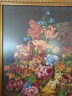 Antiek Geborduurd Bloem stilleven met gouden lijst, Antiek en Kunst, Kunst | Schilderijen | Klassiek, Ophalen
