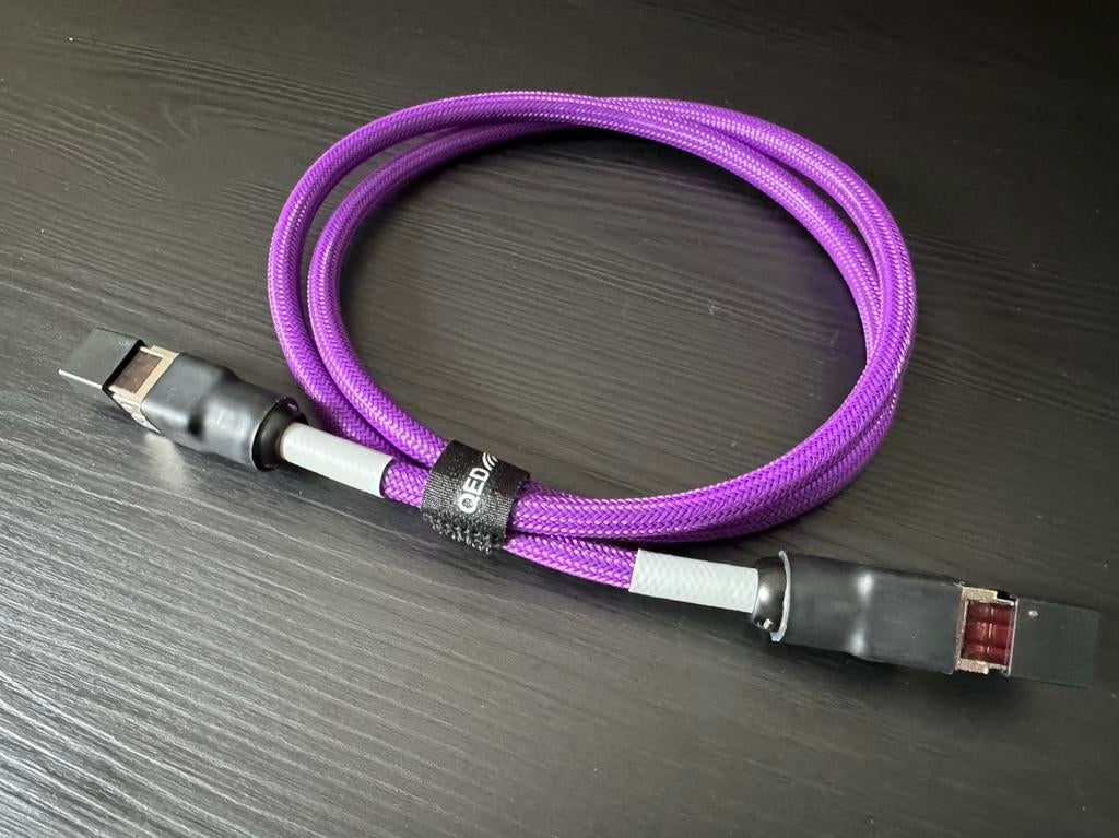 High end streaming kabel (QED), Audio, Tv en Foto, Audiokabels en Televisiekabels, Ophalen of Verzenden, Nieuw, Minder dan 2 meter