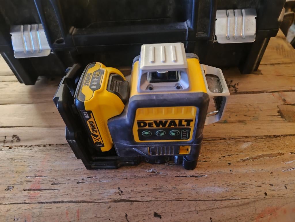 Dewalt 3d Laser 3lijnen groen, Doe-het-zelf en Verbouw, Meetapparatuur, Ophalen, Afstand
