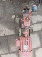 Elin asynchrone motor met tandwielkast, Ophalen