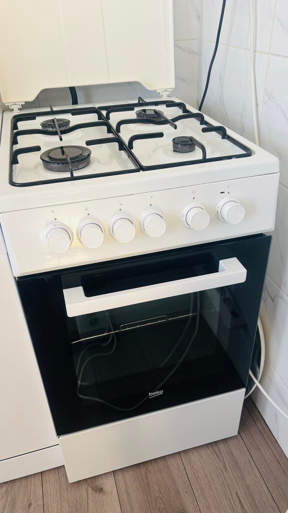 Beko FSS52001DWNL Gasfornuis - Heel goed staat - 50CM, Witgoed en Apparatuur, Fornuizen, Ophalen, Gebruikt, 4 kookzones, Gas