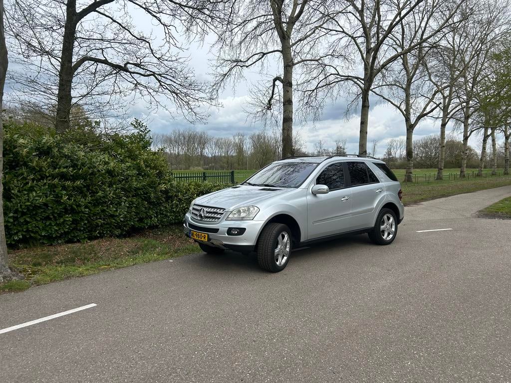 Mercedes-Benz M-Klasse 3.5 Ml350 4MATIC AUT 2006 Grijs, Auto's, Automaat, 272 pk, Vierwielaandrijving, Particulier