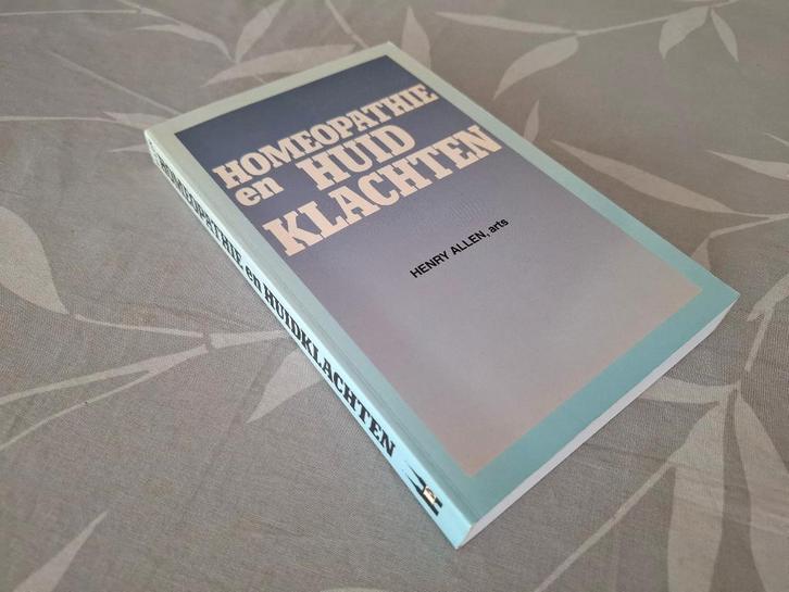 HOMEOPATHIE EN HUIDKLACHTEN - Henry Allen, Boeken, Gezondheid, Dieet en Voeding, Zo goed als nieuw, Kruiden en Alternatief, Ophalen of Verzenden