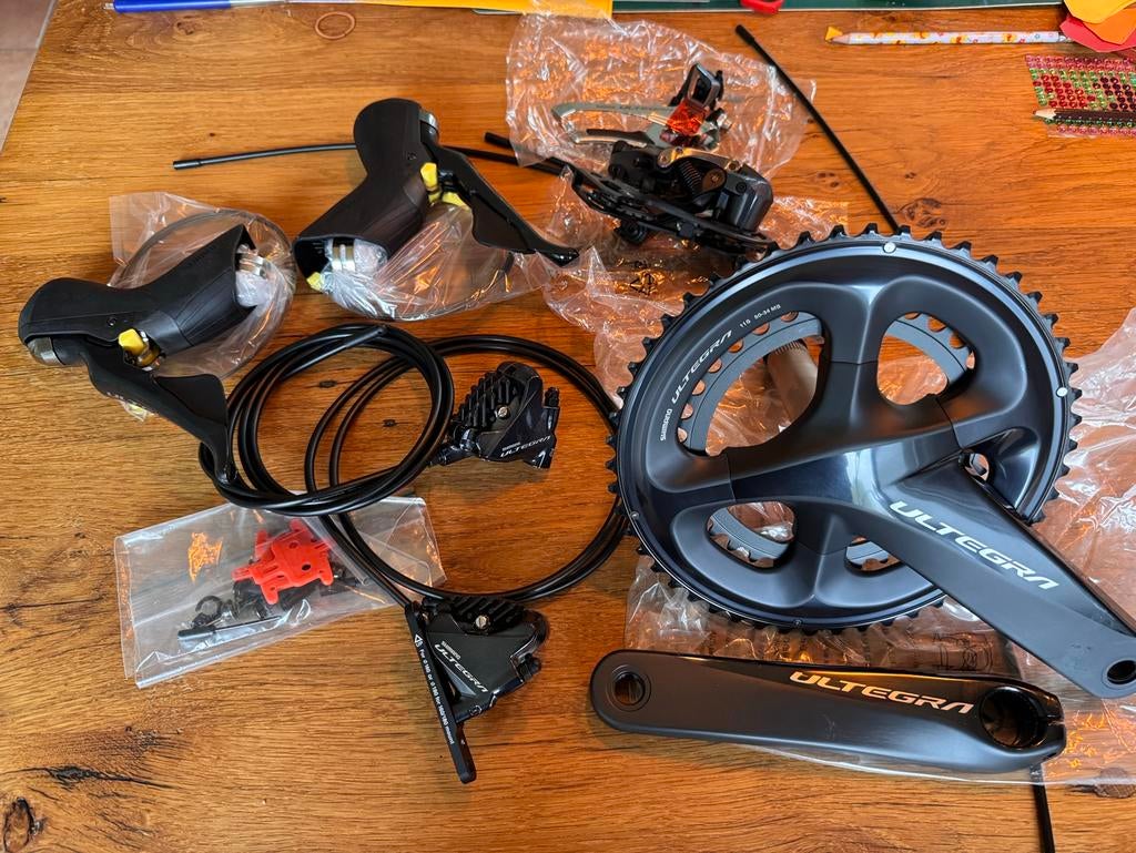 Shimano Ultegra R8000 11 speed disc groep - Nieuw! - e.v., Fietsen en Brommers, Fietsonderdelen, Nieuw, Ophalen of Verzenden, Derailleur of Ketting