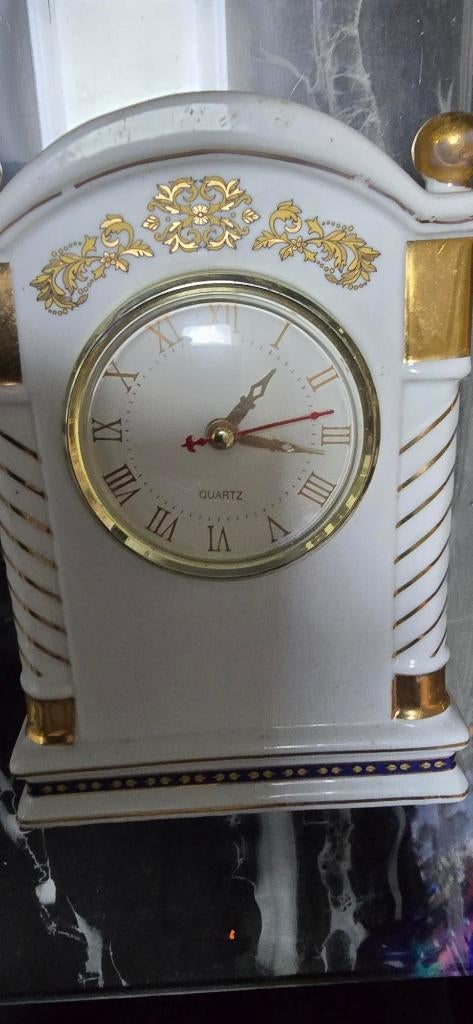 kleine klok uitneembaar uurwerk, Ophalen