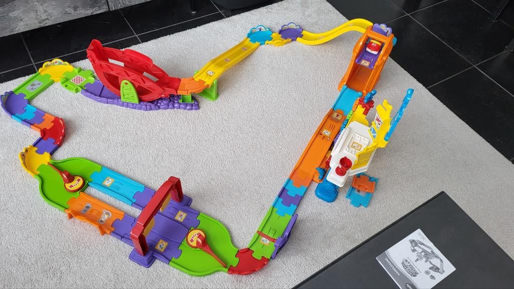 Toet Toet  baan ( super RC racecircuit  ), Kinderen en Baby's, Speelgoed | Vtech, Ophalen of Verzenden, Zo goed als nieuw