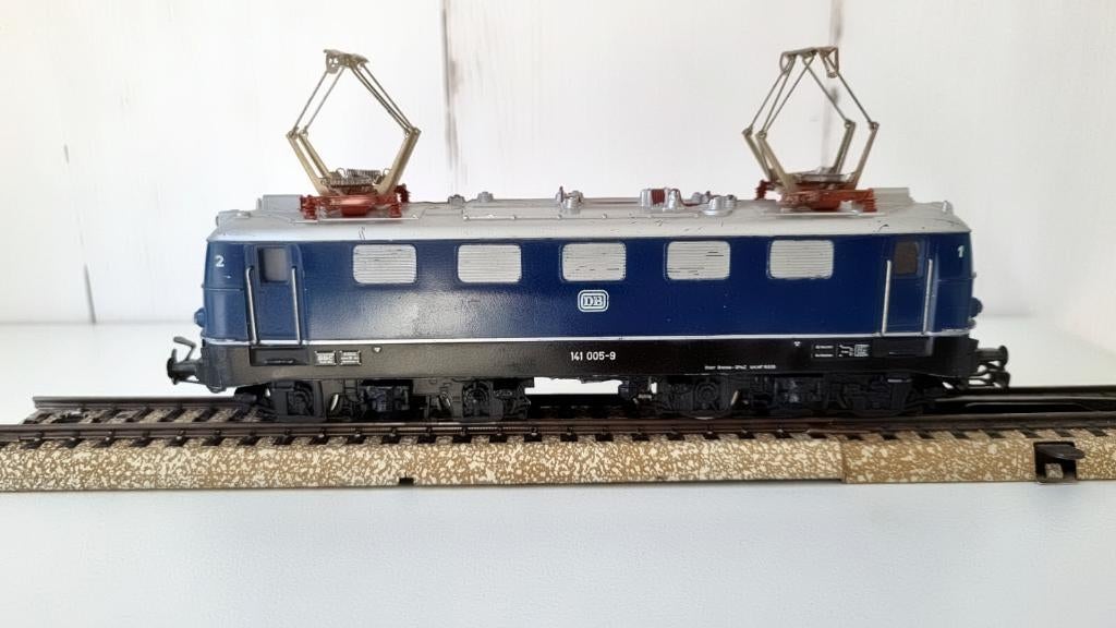 marklin 3034 Prachtige e - locomotief GEHEEL van metaal, Wisselstroom, Locomotief, Ophalen of Verzenden, Zo goed als nieuw