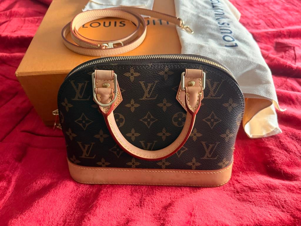 Louis Vuitton Alma BB Monogram - Inclusief doos en bon, Sieraden, Tassen en Uiterlijk, Tassen | Damestassen, Ophalen of Verzenden
