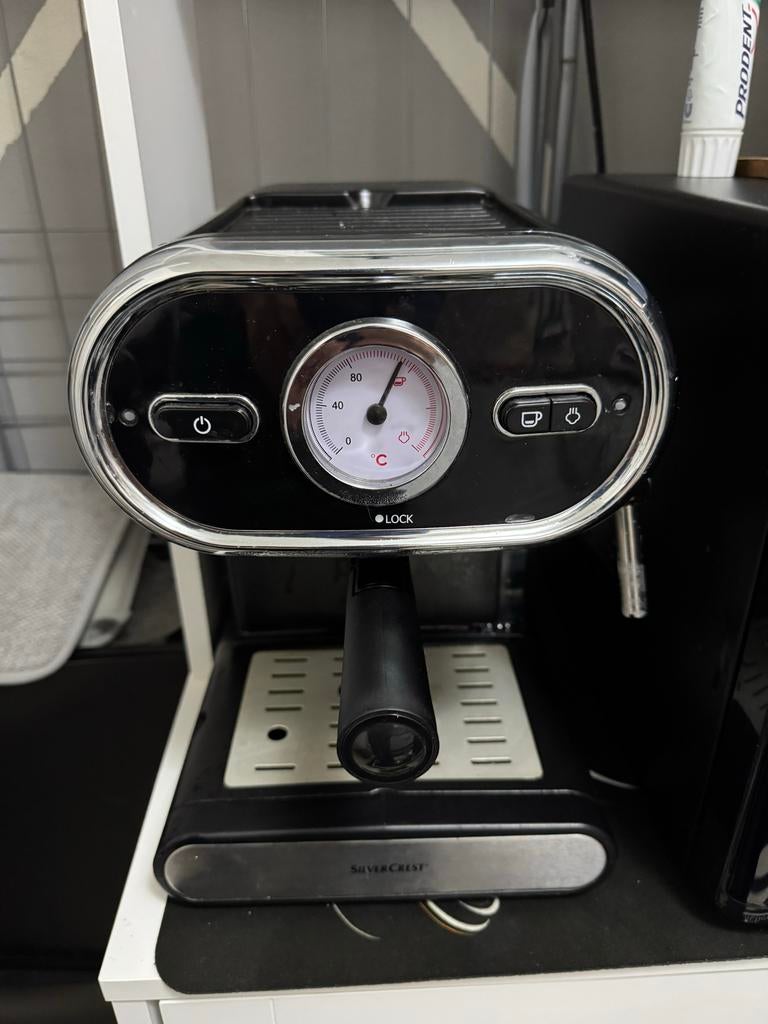 SilverCrest espresso apparaat, Witgoed en Apparatuur, Koffiezetapparaten, Stoompijpje, Gebruikt, Espresso apparaat, Gemalen koffie