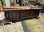 Monumentale antieke tafel en kast – rijk bestoken  19e eeuw, Antiek en Kunst, Ophalen