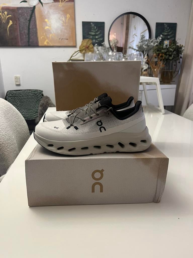 On cloud schoenen maat 42, Ophalen of Verzenden, Zo goed als nieuw