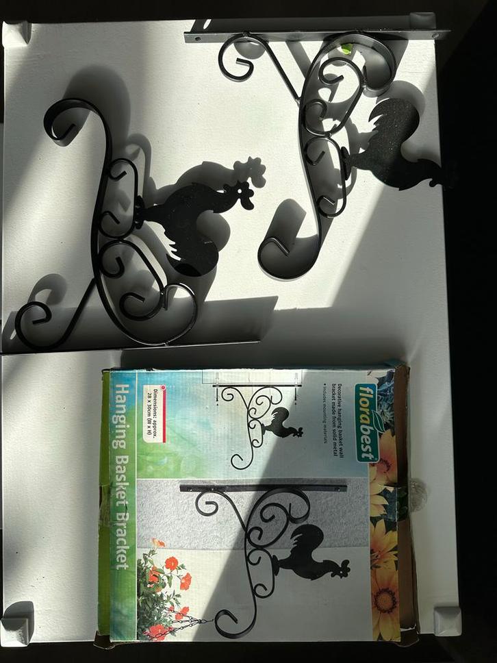 2x Decoratieve metalen hanging basket beugels, nieuw, Tuin en Terras, Overige Tuin en Terras, Nieuw, Ophalen of Verzenden