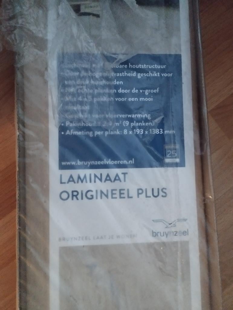 Bruynzeel laminaat 6 planken bruisend bruin gratis, Doe-het-zelf en Verbouw, Vloerdelen en Plavuizen, Ophalen, 50 tot 150 cm, 10 tot 30 cm