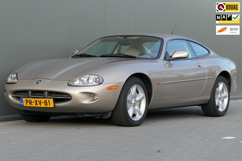 Jaguar XK8 4.0 V8 Coupé NAP 66.000km Uniek Youngtimer Stoel, Achterwielaandrijving, Gebruikt, 4 stoelen, Beige