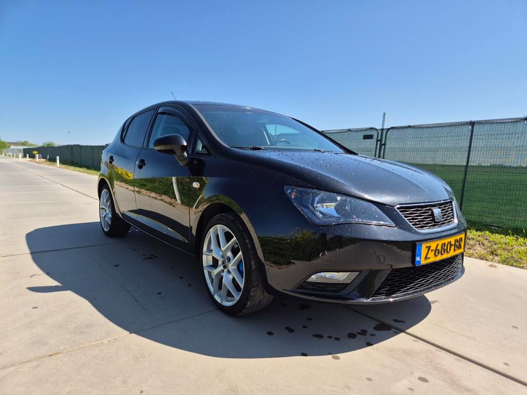 Seat Ibiza 1.2 63KW 5DRS 2013 Zwart, Auto's, Voorwielaandrijving, Euro 5, Stof, 40 €/maand
