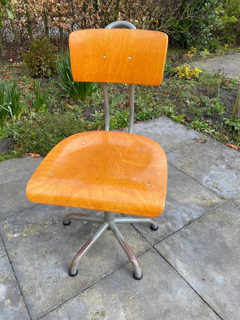 Vintage Gebroeders de Wit Industriële houten atelierstoel, Ophalen, Gebruikt, Overige kleuren, Bureaustoel