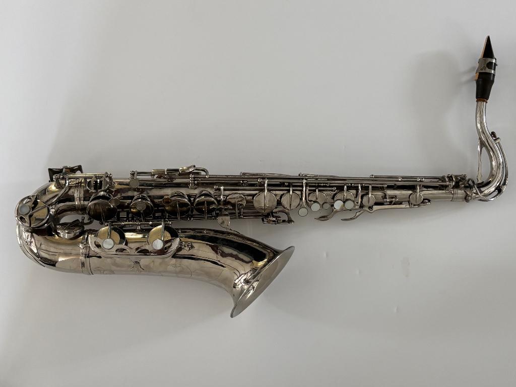 Saxofoon met koffer en 3 sets Vandoren reeds, Ophalen of Verzenden, Gebruikt, Alt, Met koffer