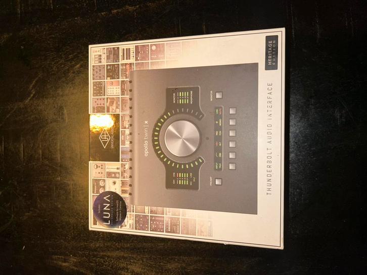 Apollo twin x Thunderbolt Audio Interface heritsge edition, Audio, Tv en Foto, Professionele Audio-, Tv- en Video-apparatuur, Zo goed als nieuw