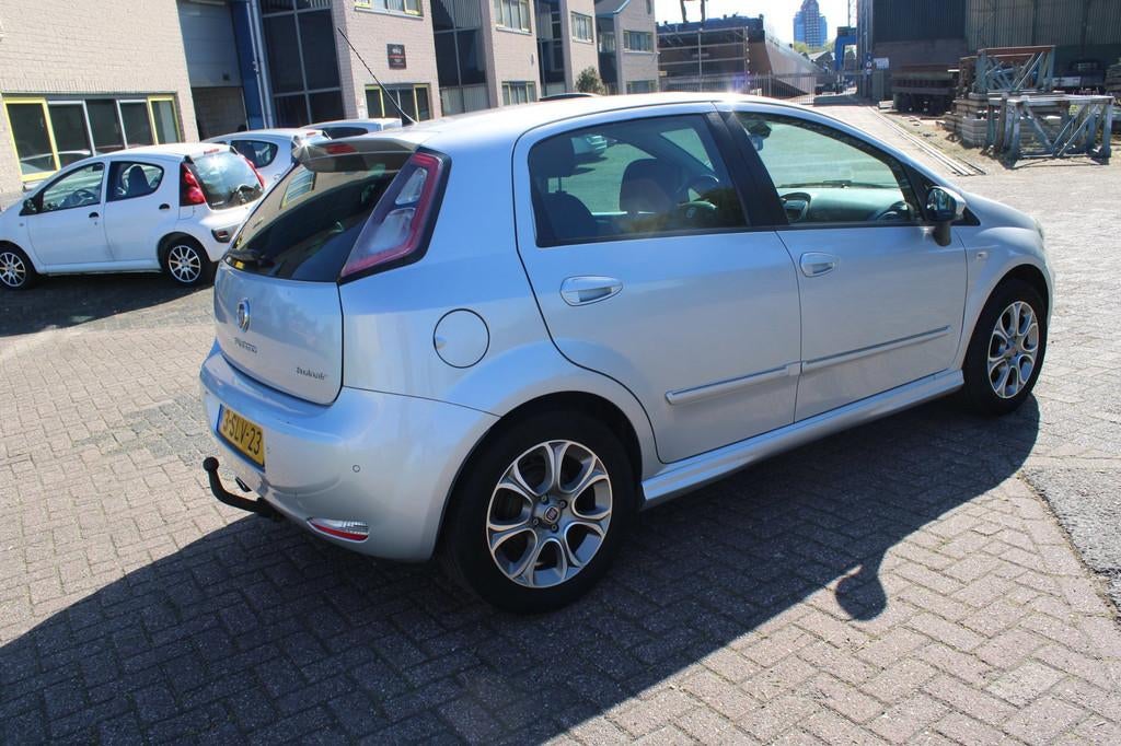 Fiat Punto Evo 0.9 TwinAir Lounge, Auto's, Voorwielaandrijving, Euro 5, 86 pk, Gebruikt