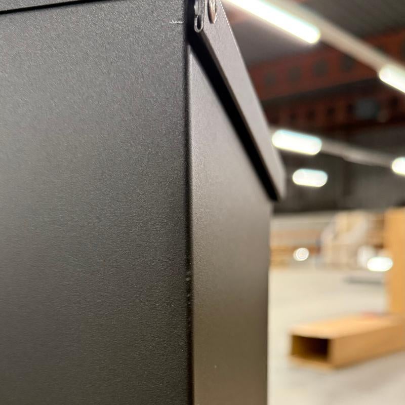 2e Kans - Allux Pakketzuil 600 - Zwart, Hardbrass B.V., Gebruikt, Staal, Staande brievenbus