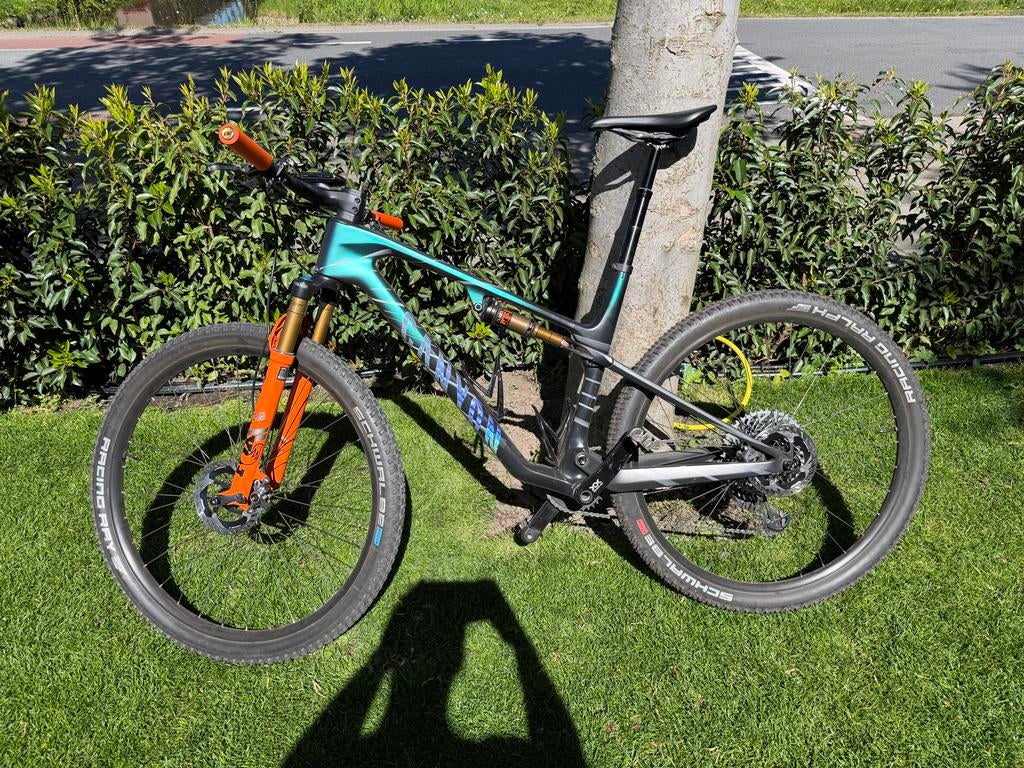 Canyon Lux CFR Limited Edition MACH 874 met Powermeter, Minder dan 10 versnellingen, Gebruikt, Vering, Overige maten