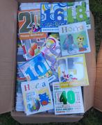 Ongeveer 3000 leeftijdskaarten, Diversen, Rommelmarktspullen, Ophalen of Verzenden, Nieuw