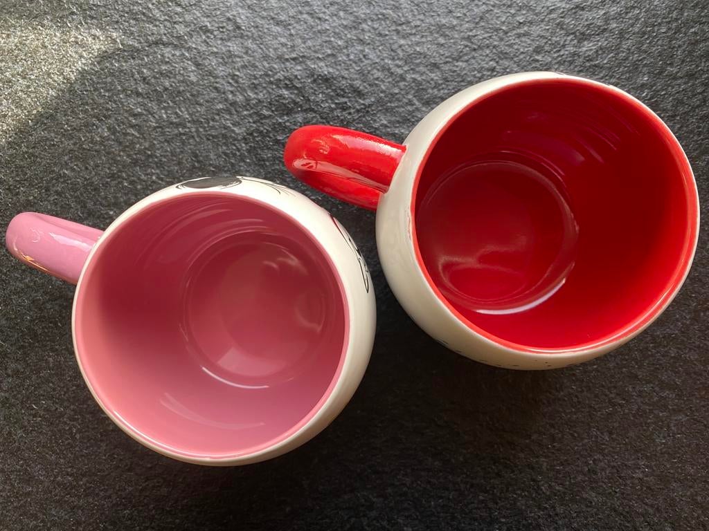 Disney mokken Minnie en Mickey Mouse (rookvrij), Gebruikt, Ophalen of Verzenden, Overige stijlen, Kop(pen) en/of Schotel(s)