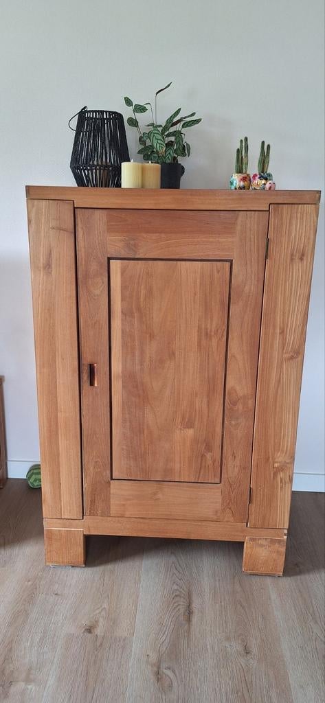 Teak Massief houten kastje met 2 deuren en planken, Ophalen, Gebruikt