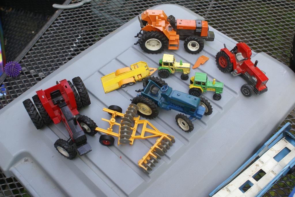 verzameling vintage tractoren en zo, Verzenden