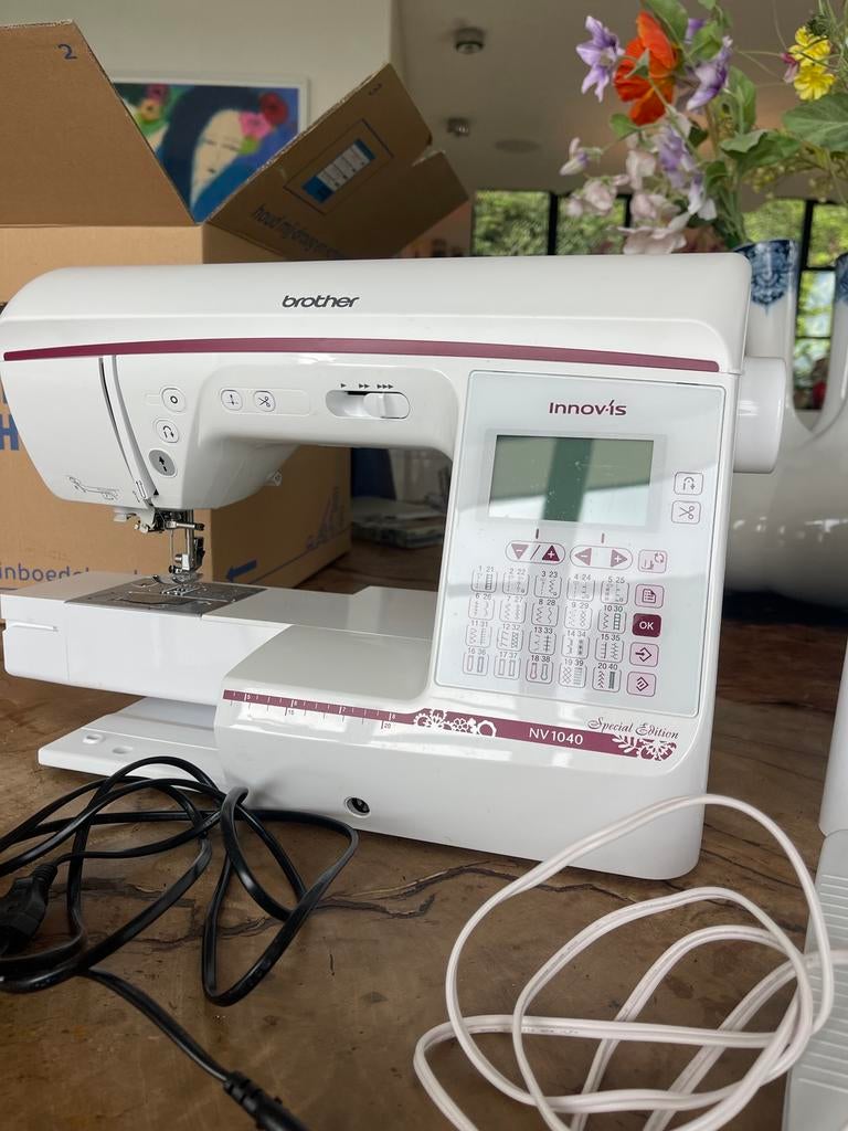 Brother Innov-is NV1040 Special Edition – Topstaat, Ophalen of Verzenden, Zo goed als nieuw, Naaimachine, Brother