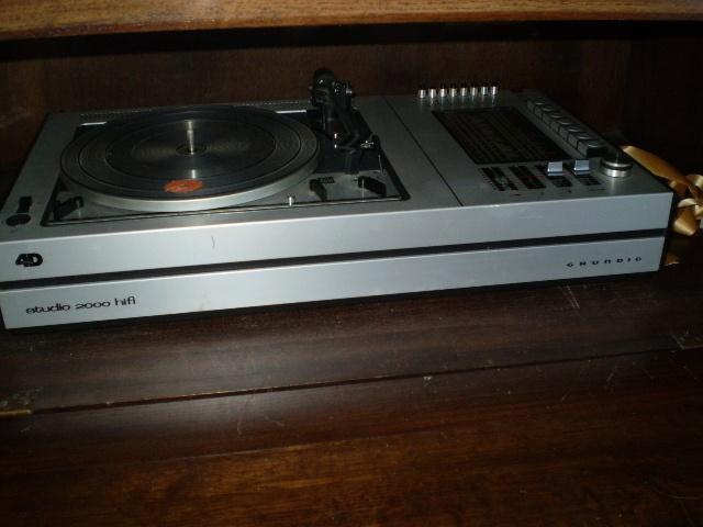Radio/platenspeler van Grundig: Dual 4d studio 2000a met dek, Audio, Tv en Foto, Stereo-sets, Gebruikt, Tuner of Radio, Overige merken