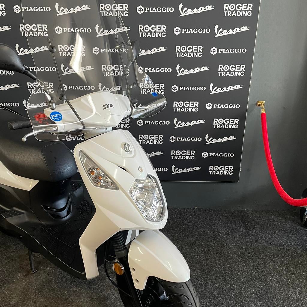 Sym Orbit II Snor 50 4T 2V Wit 2013 - 2e eig - zeer netjes -, Ophalen, Sym, 49 cc, Zo goed als nieuw