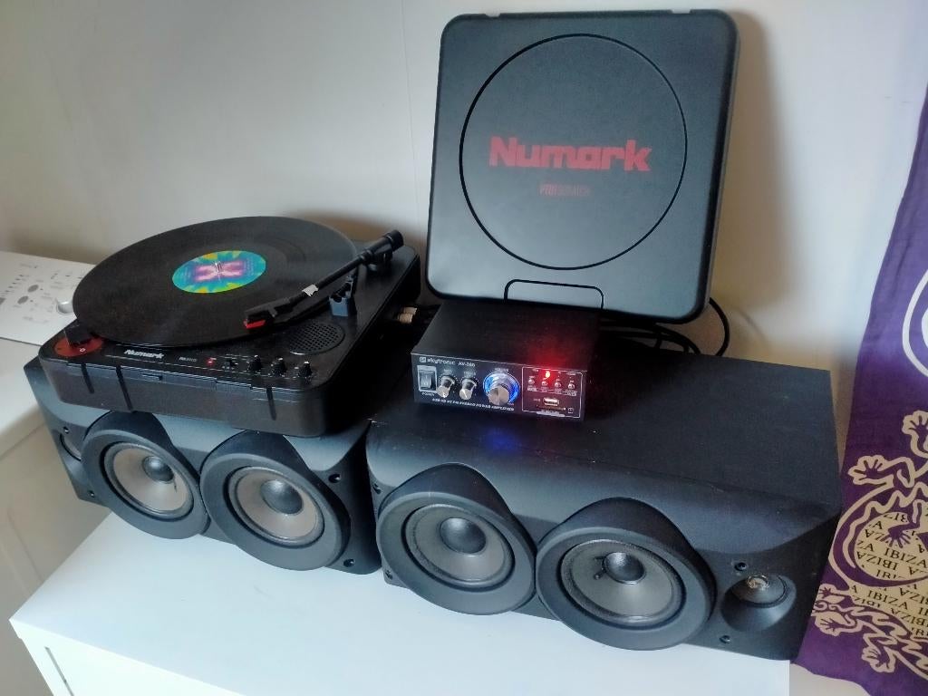 Numark PT01 scratch platenspeler en skytronic AV 360, Muziek en Instrumenten, Ophalen of Verzenden, Zo goed als nieuw, Dj-set