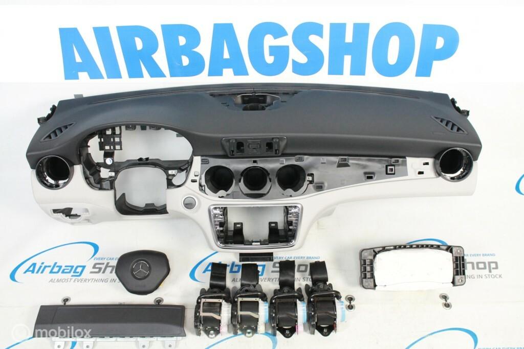Airbag set - Dashboard zwart wit Mercedes CLA Klasse C117, Auto-onderdelen, Dashboard en Schakelaars, Gebruikt, Ophalen of Verzenden