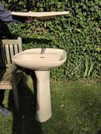 Wastafel met voet en planchet, jaren 70., Ophalen, Zo goed als nieuw, Waterornament