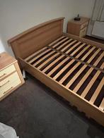 Houten tweepersoonsbed met lattenbodems, Gebruikt, Bruin, Tweepersoons, Ophalen of Verzenden