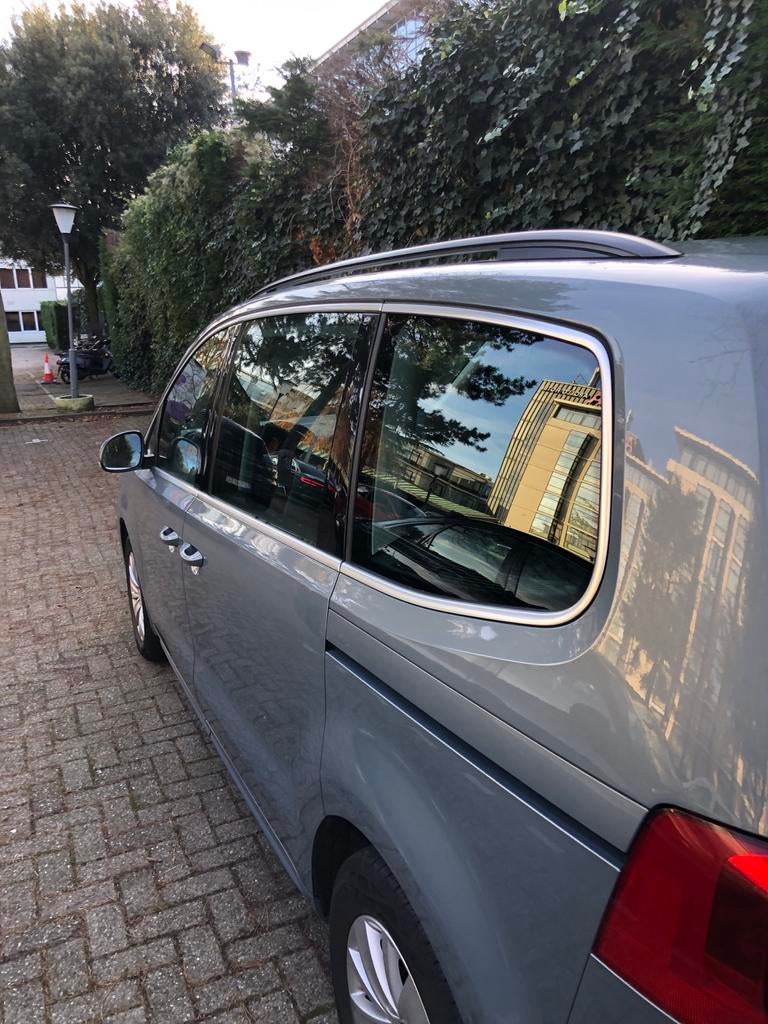 Volkswagen Sharan 1.4 TSI 110KW 2011 156DKM  Grijs, Auto's, Volkswagen, Voorwielaandrijving, 1800 kg, 4 cilinders, Particulier