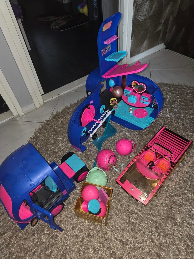 L.O.L. Surprise! 2-in-1 Glamper Fashion Camper met auto, Ophalen of Verzenden, Zo goed als nieuw, Jongen of Meisje