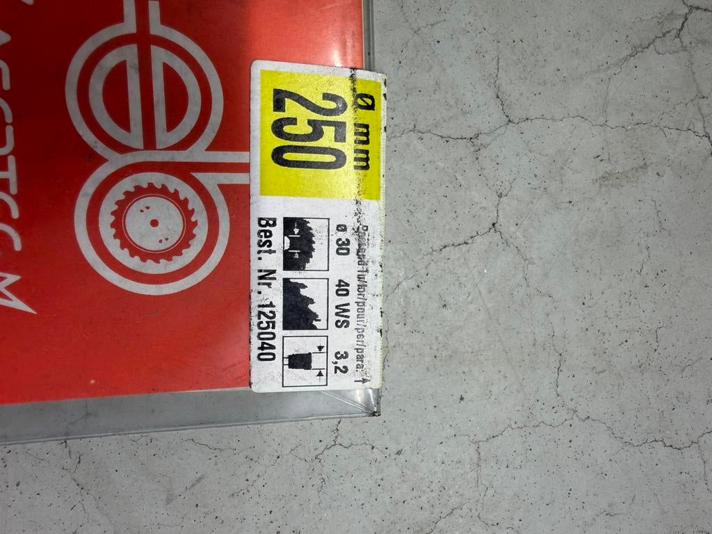 HM Zaagblad 250mm 40 Tanden, Minder dan 25 mm, Nieuw, Ophalen of Verzenden, Plank