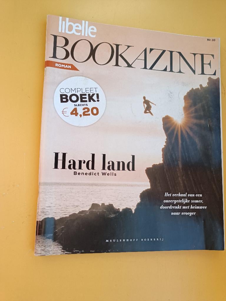 Bookazine: Benedict Wells – Hard Land, Boeken, Ophalen of Verzenden, Benedict Wells