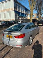 BMW 3-Serie GT 320I Aut8 2013 Grijs, Auto's, BMW, Achterwielaandrijving, Zwart, 4 cilinders, 1535 kg