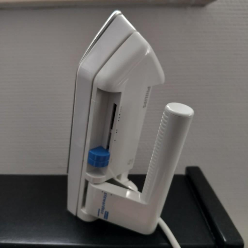 reisstrijkijzer Philips, Ophalen of Verzenden, Zo goed als nieuw, Strijkijzer met snoer