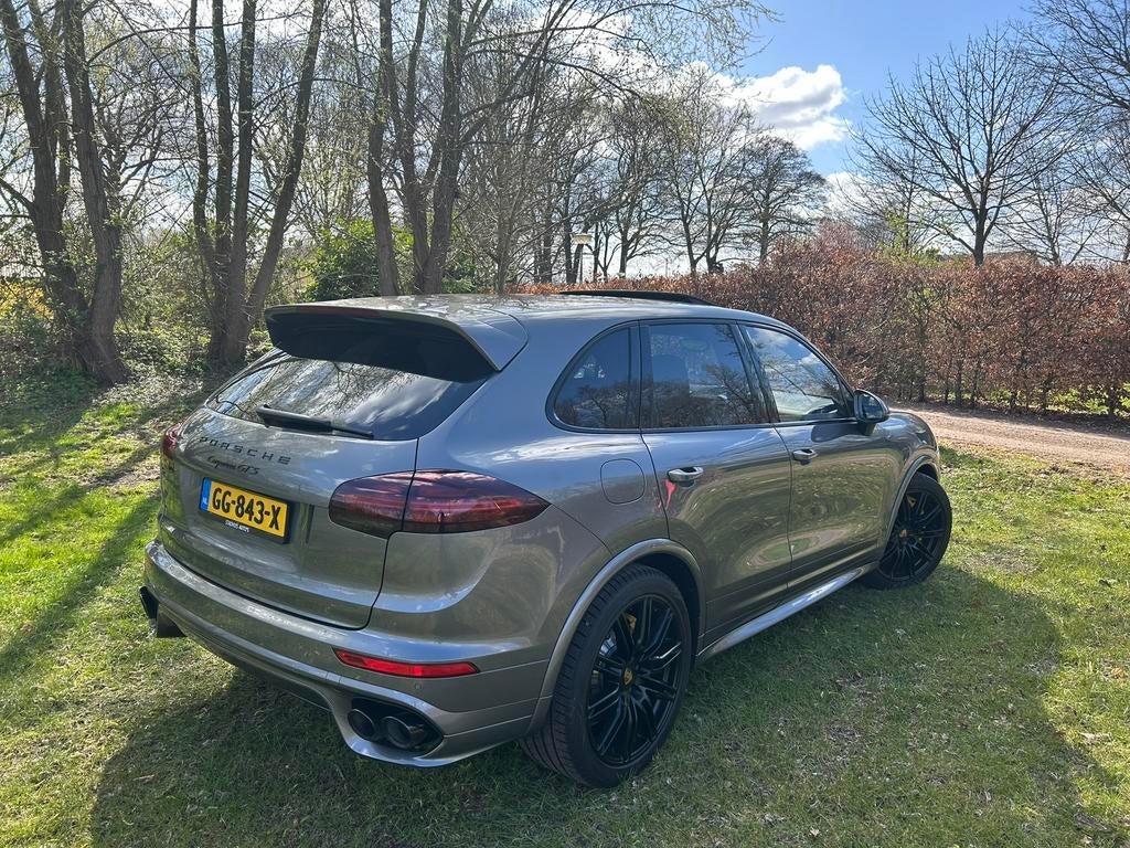 Porsche Cayenne 3.6 V6 440pk Tiptronic S 2015 Grijs, Auto's, Porsche, Automaat, Cayenne, Zwart, 138 €/maand