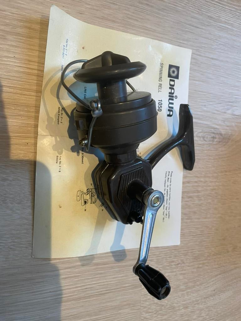 Daiwa 1050 molen in doos, Ophalen of Verzenden, Zo goed als nieuw, Molen