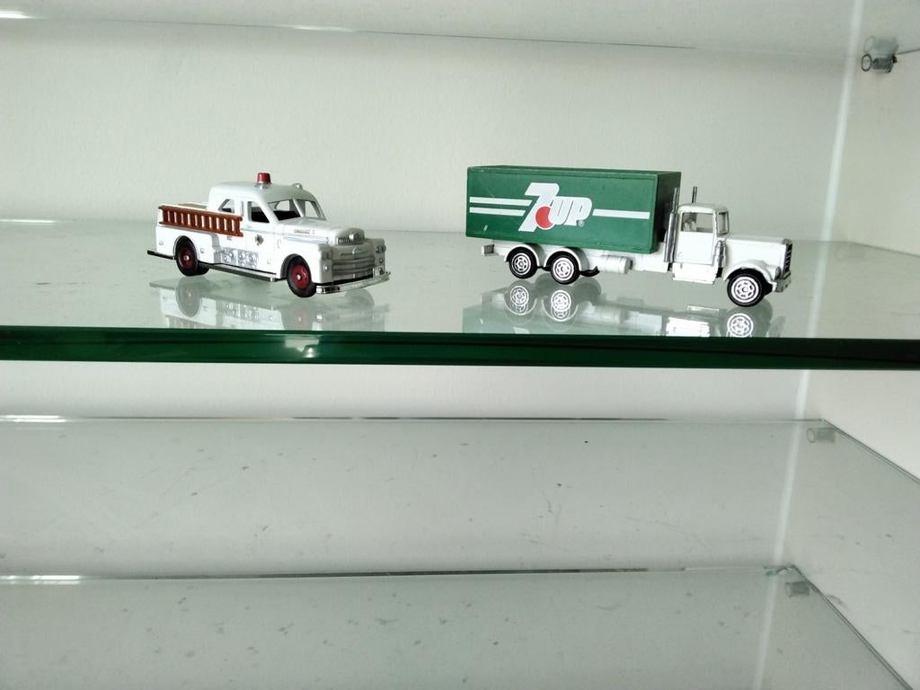 Corgi modellen: Brandweerwagen en 7UP vrachtwagen, Overige merken, Gebruikt, 1:50 of kleiner, Auto