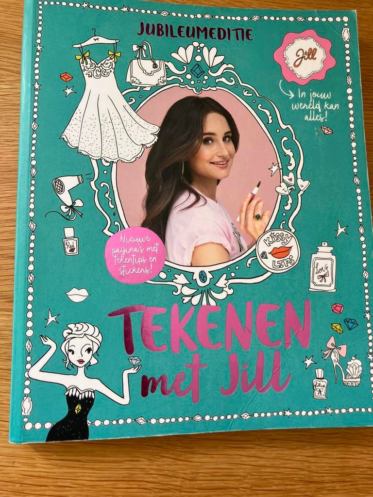 Tekenen met jill, Ophalen, Zo goed als nieuw, Papier, Schets- of Tekenboek