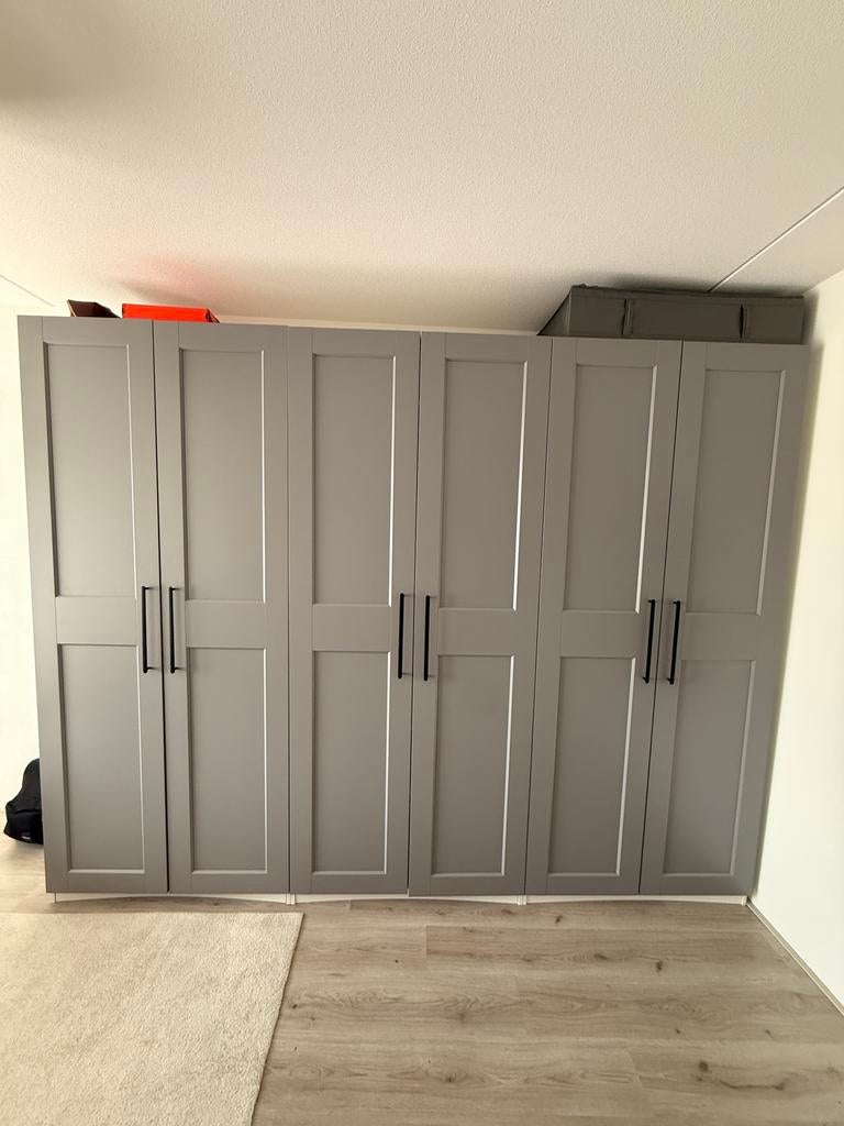 Grote IKEA Paxkast met Grimo deuren - 300x60x236 cm, Huis en Inrichting, Kasten | Kledingkasten, Ophalen, Zo goed als nieuw, 25 tot 50 cm